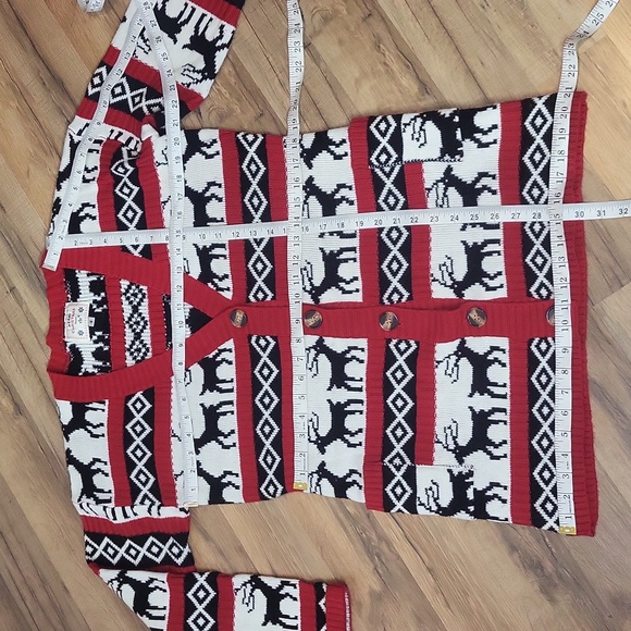 MERRY CHRISTMAS from V28 Oversized Reindeer V-neck Cardigan with Pockets - Picture 10 of 11